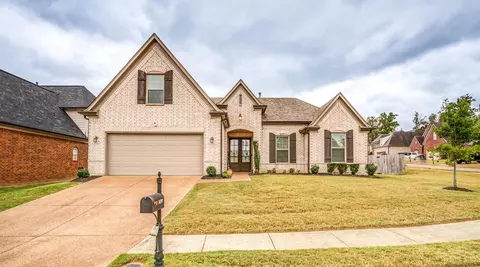 10397 Redmond Cir N, Cordova, TN 38016
