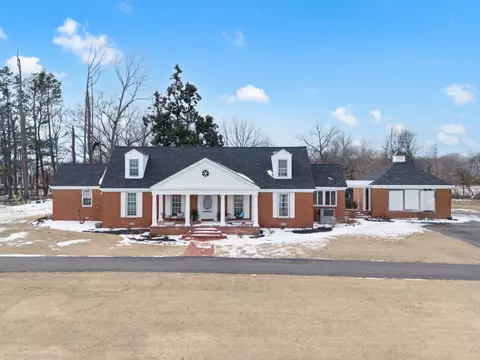 1391 S Main St, Covington, TN 38019