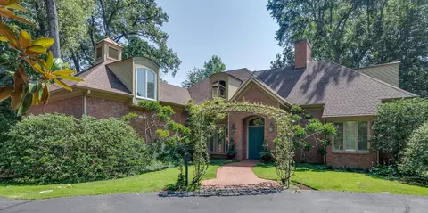 4110 S Goodlett Pl, Memphis, TN 38117