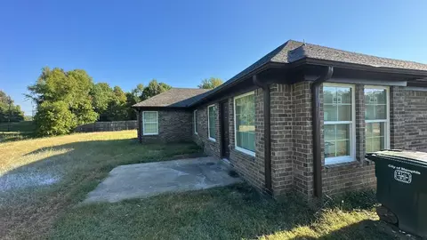 3929 Wesley Forest Pl, Memphis, TN 38109