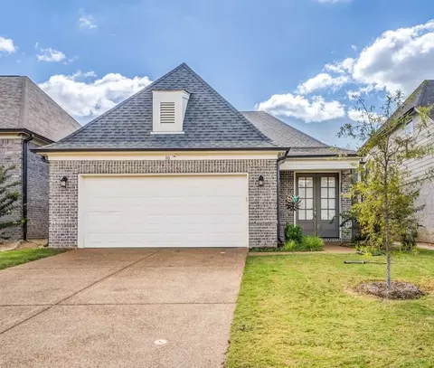 80 Chickasaw Trace Dr, Oakland, TN 38060