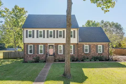 7169 River Reach Rd, Germantown, TN 38138