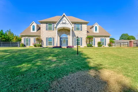 9270 Clearstone Cv, Collierville, TN 38017