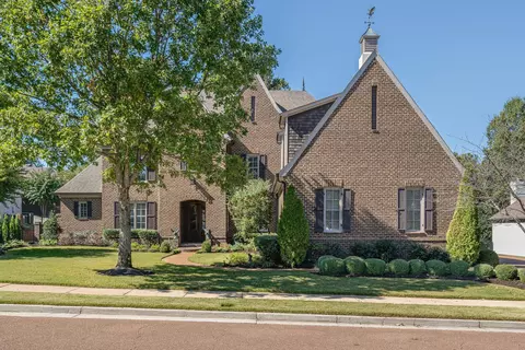2389 Sanders Ridge Ln, Germantown, TN 38138