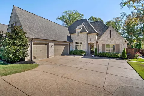 330 Saunders Creek Dr, Rossville, TN 38066