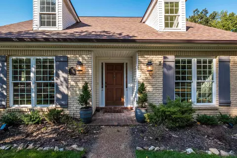 7178 Drayton Cv, Germantown, TN 38138