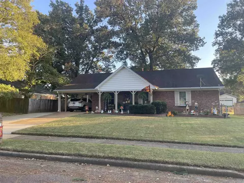 4945 Clear Creek Dr, Millington, TN 38053