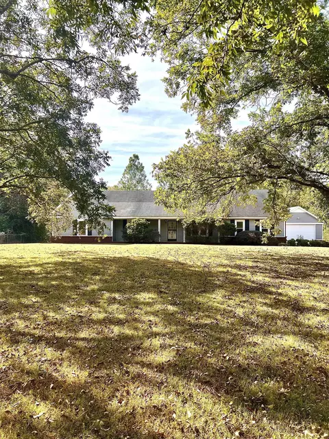 1943 Cuba-millington Rd, Millington, TN 38053