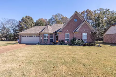 155 Cotton Trl, Rossville, TN 38066