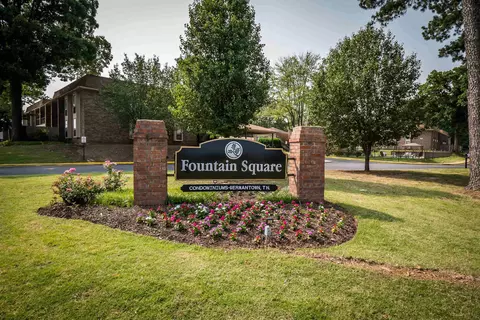 6563 S Poplar Woods Cir #5, Germantown, TN 38138