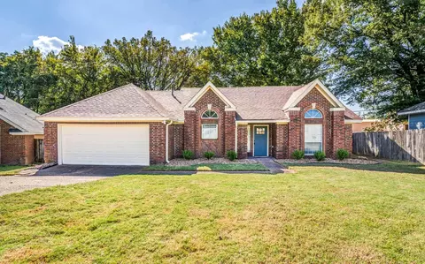 5199 Austin Way Dr, Memphis, TN 38141