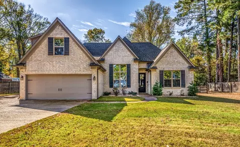 45 Cleer Ave, Oakland, TN 38060