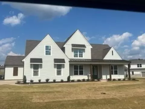 245 Burrow Dr, Piperton, TN 38017