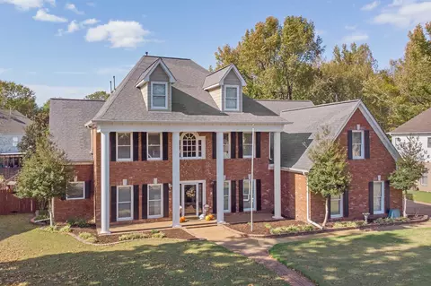 1733 Campden Dr, Collierville, TN 38017