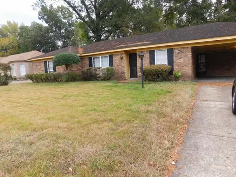 5877 Fox Lair Ave, Memphis, TN 38115