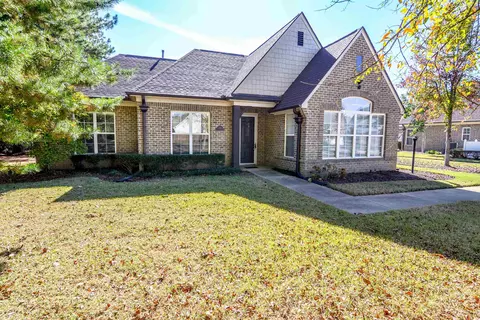 1360 Calumet Farms Dr #19, Collierville, TN 38017