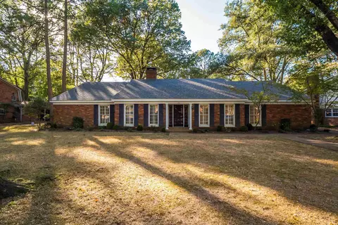131 Perkins Ext, Memphis, TN 38117