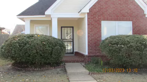 1042 E Island Pl, Memphis, TN 38103