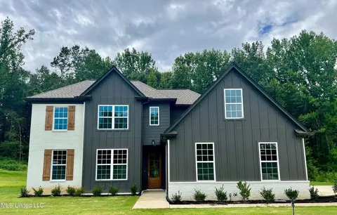 85 Centerline Roper Loop, Byhalia, MS 38611