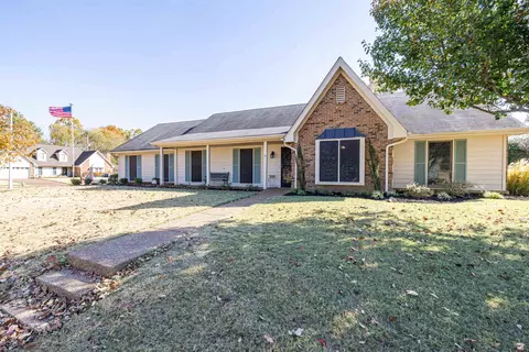 7515 Olivia Hill Dr, Bartlett, TN 38133