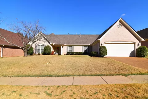 10176 Woodland Hills Dr, Cordova, TN 38018