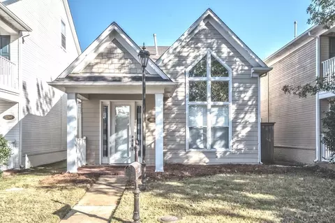 1384 Island Town Dr, Memphis, TN 38103