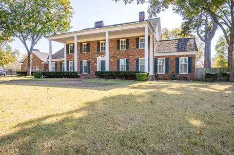 8745 Leighton Creek Cv, Germantown, TN 38138