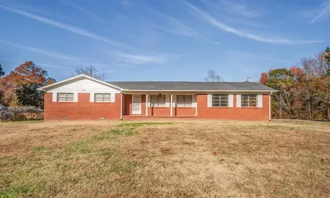 715 Ray Bluff Rd, Millington, TN 38053