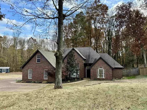295 Countryside Dr, Oakland, TN 38060