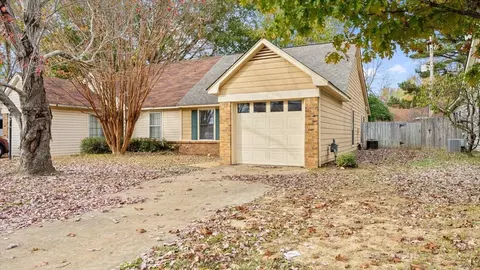 6912 Hillindale Dr, Memphis, TN 38133