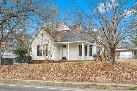 714 W Liberty Ave, Covington, TN 38019