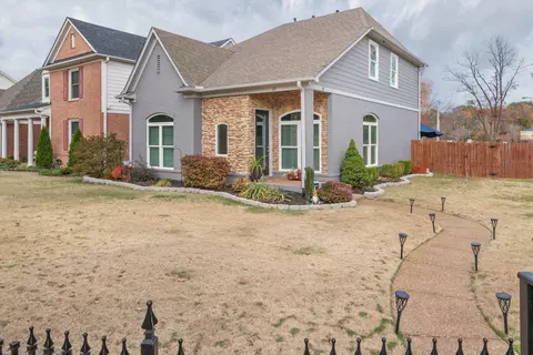 10 N Forest Hill-irene Rd, Cordova, TN 38018