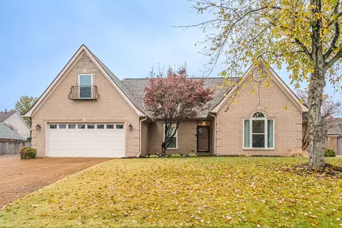 5026 French Broad Ln, Bartlett, TN 38135