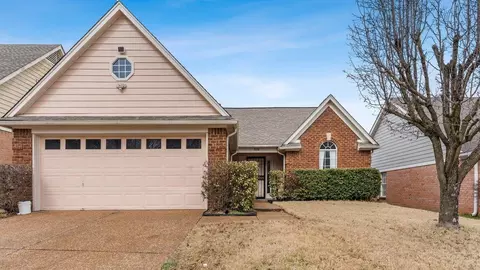 7196 Amberly Way Dr, Cordova, TN 38018