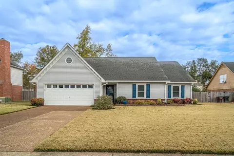 6596 Carriage Glen Dr, Bartlett, TN 38135
