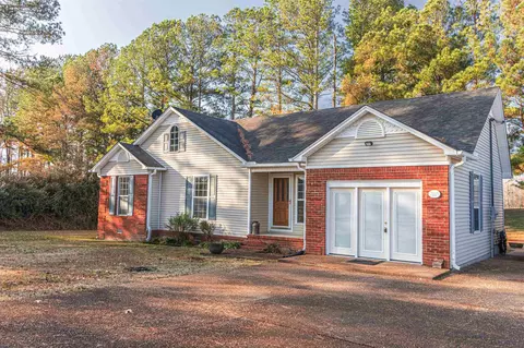 59 Cherry Ln, Selmer, TN 38375
