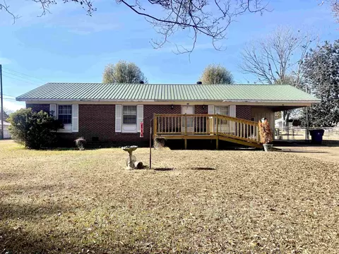 88 Blythe St, Savannah, TN 38372