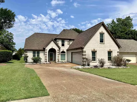 1221 Cordova Club Dr, Cordova, TN 38018