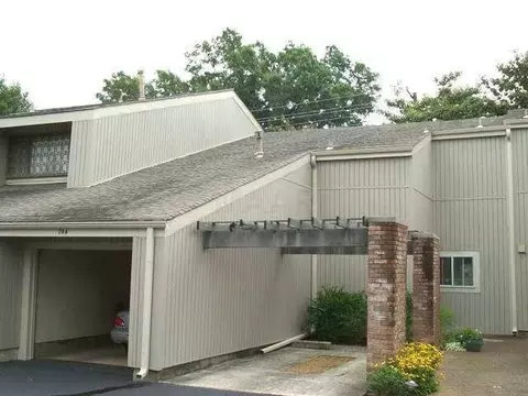 745 Forest Lake Dr #3703, Memphis, TN 38117