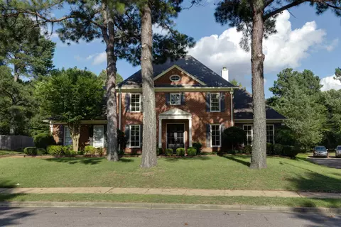 4572 Whisperwood Dr, Collierville, TN 38017