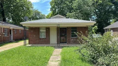 1355 Fairfax St, Memphis, TN 38108