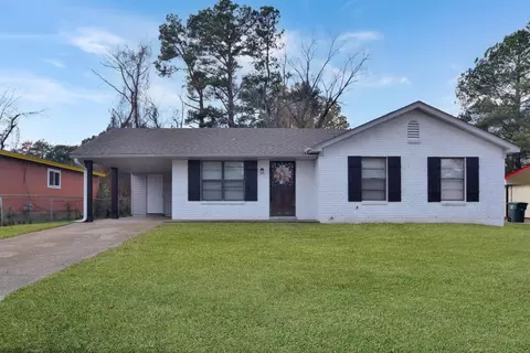 5077 Long Branch Dr, Memphis, TN 38109