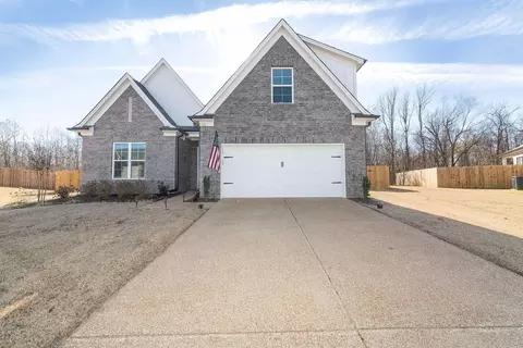 10 Dogwood Spring Dr, Oakland, TN 38060