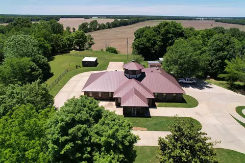 385 Black Springs Rd, Millington, TN 38053