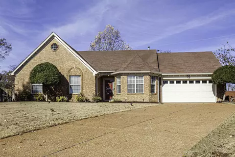 9746 Lakeland Hills Cv, Lakeland, TN 38002