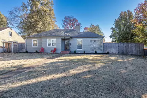 250 W Edwin Cir, Memphis, TN 38104