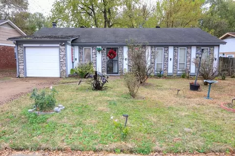 6017 Elk Grove Dr, Memphis, TN 38115