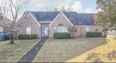 8599 Overcup Oaks Dr, Memphis, TN 38018