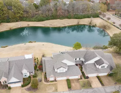 1686 Village Ridge Rd, Collierville, TN 38017