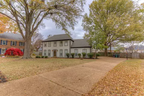890 Wood Shadows Ln N, Cordova, TN 38018